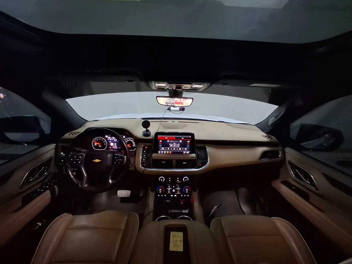 Car image 17