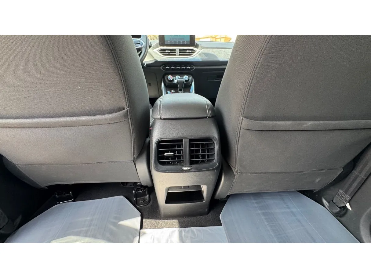 Car image 28