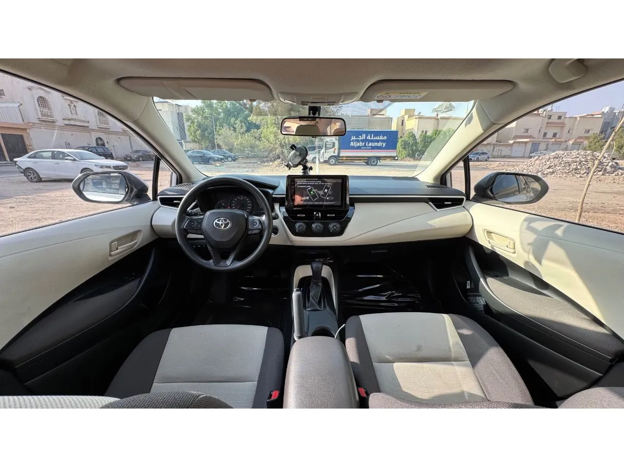 Car image 15
