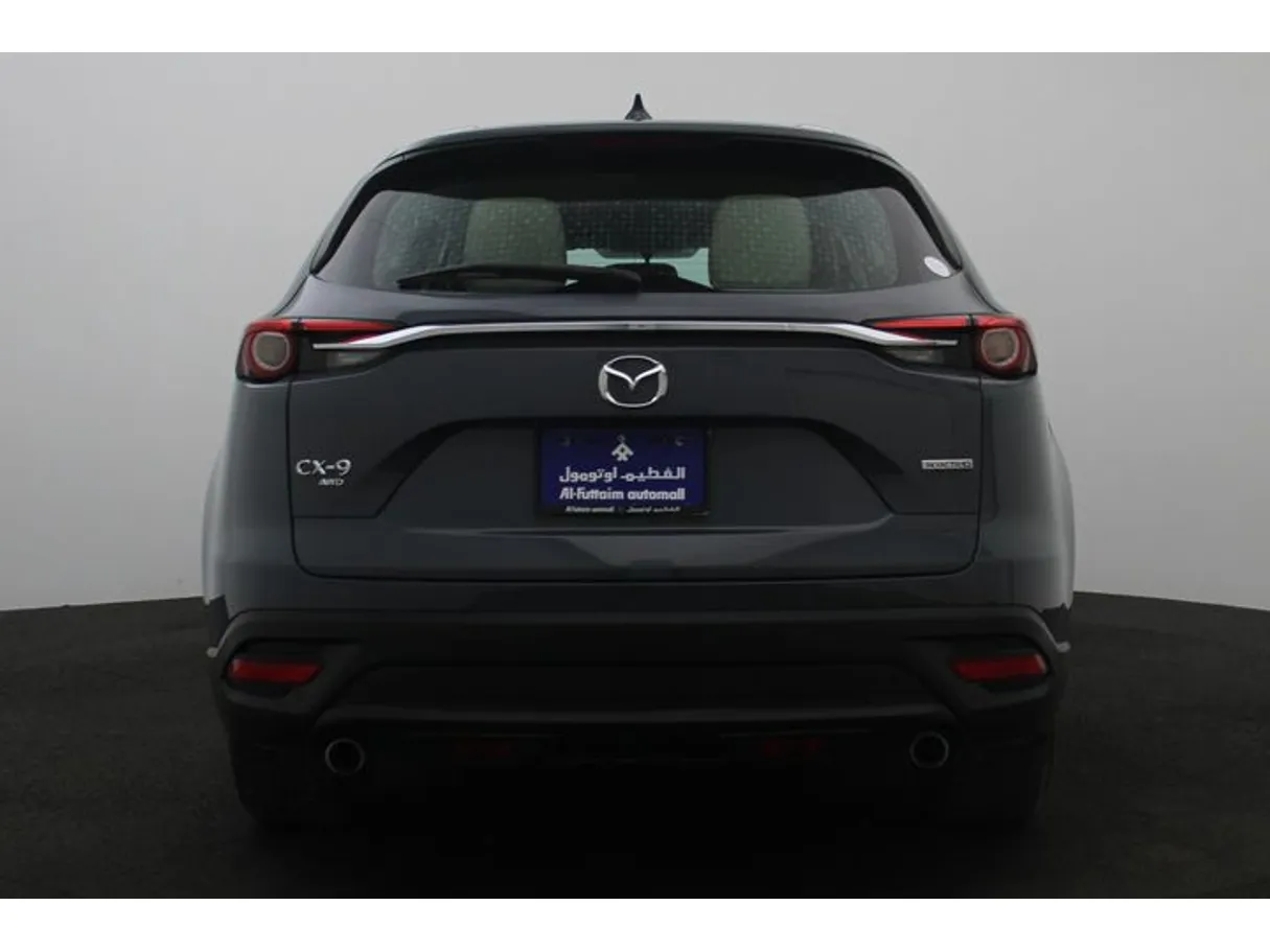 Car image 12