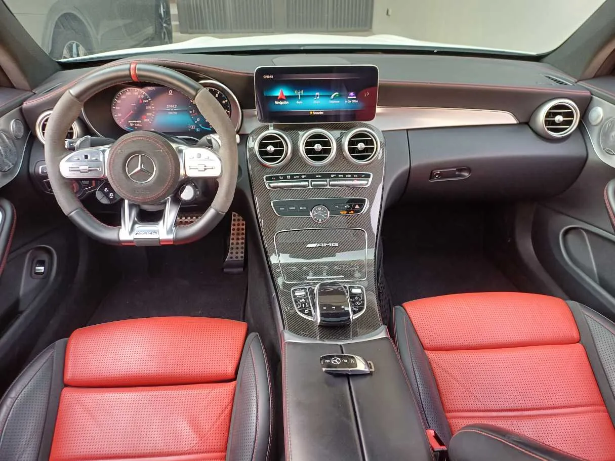 Car image 16