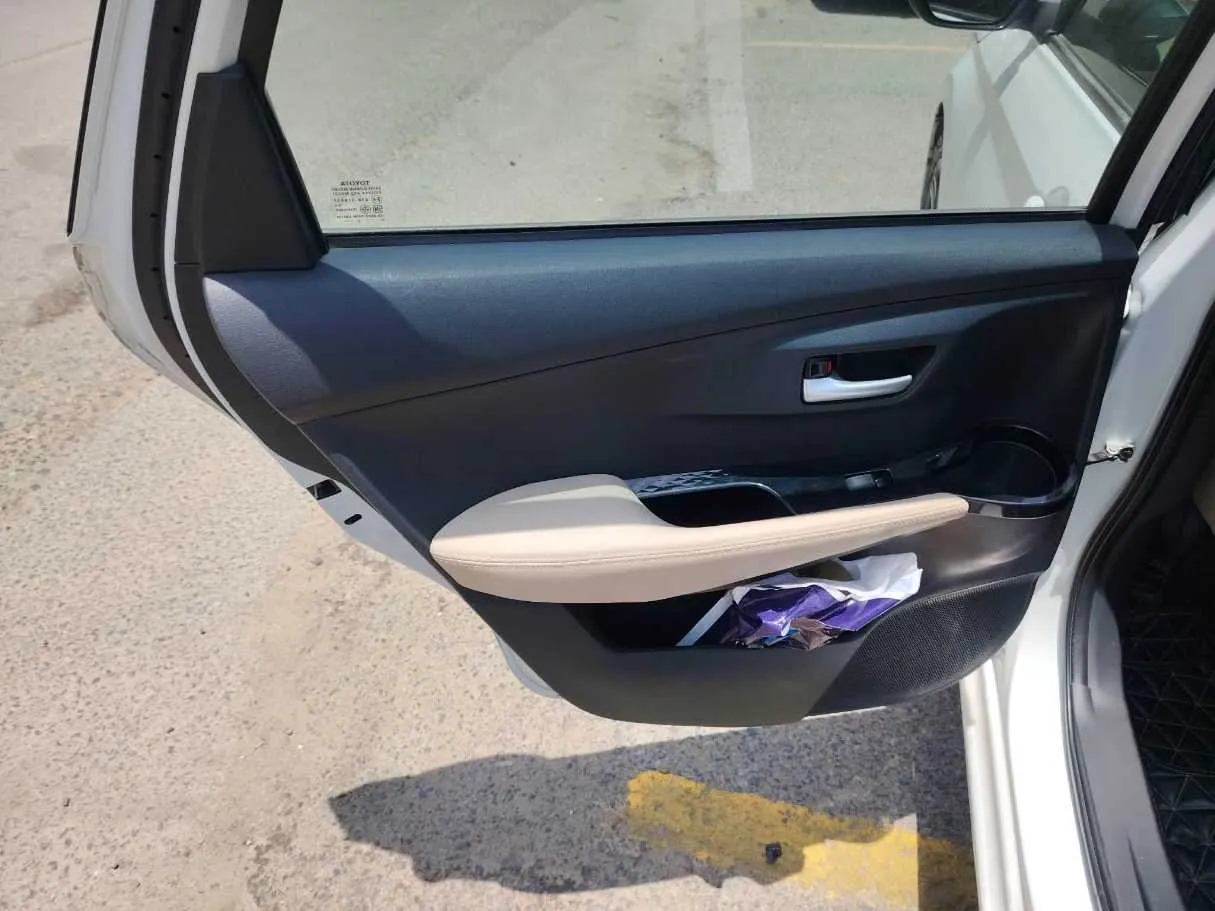 Car image 33