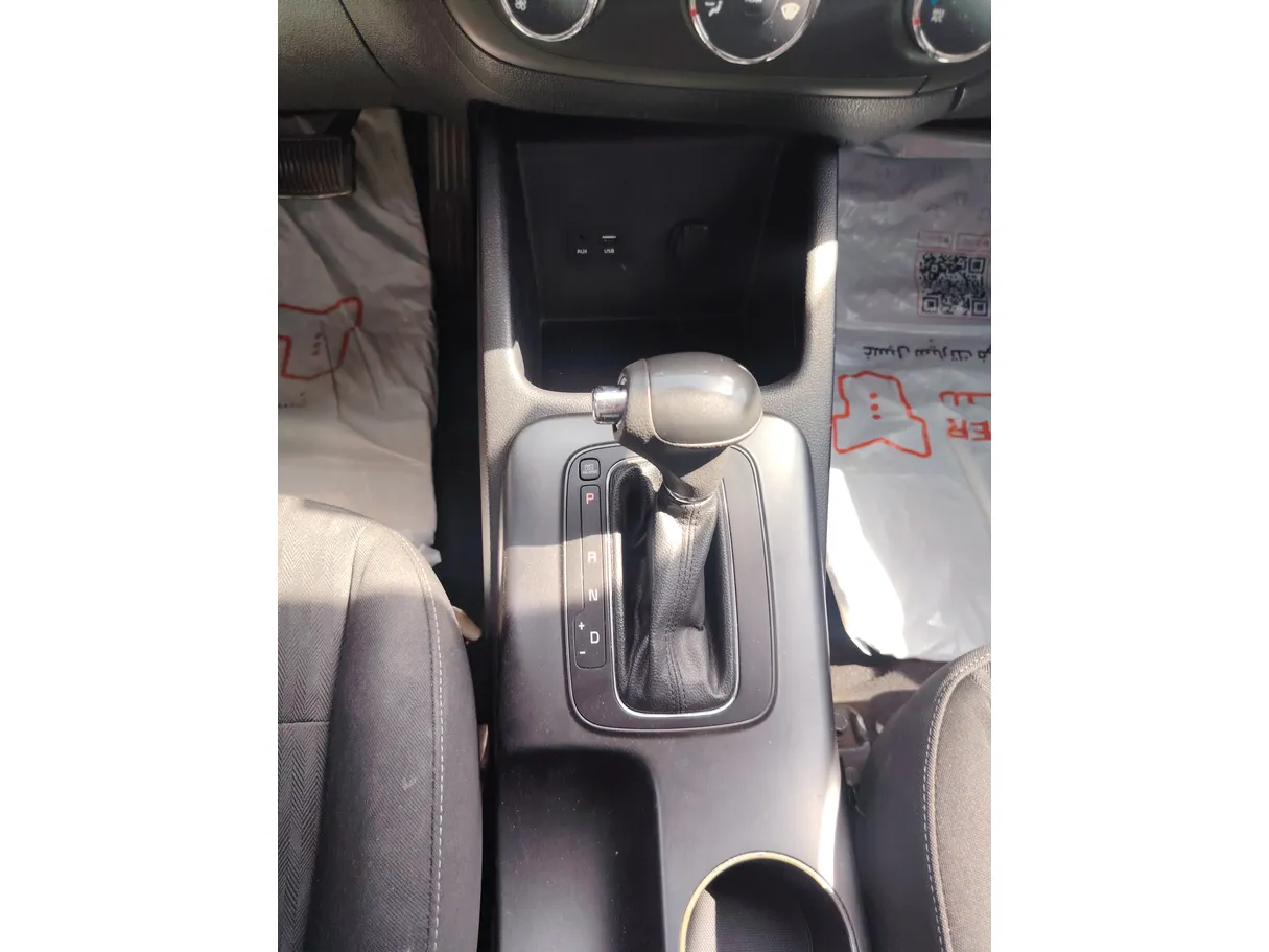 Car image 20