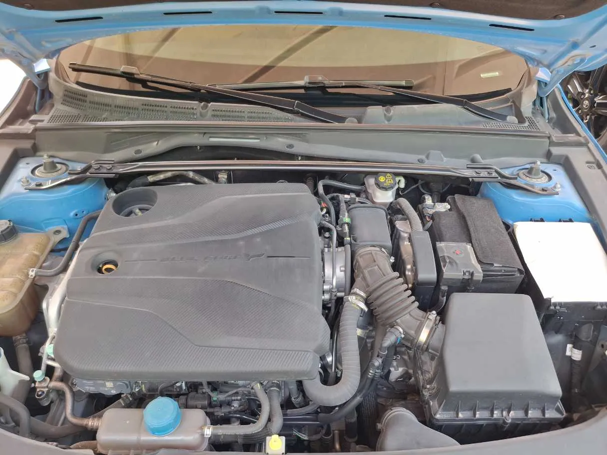 Car image 20