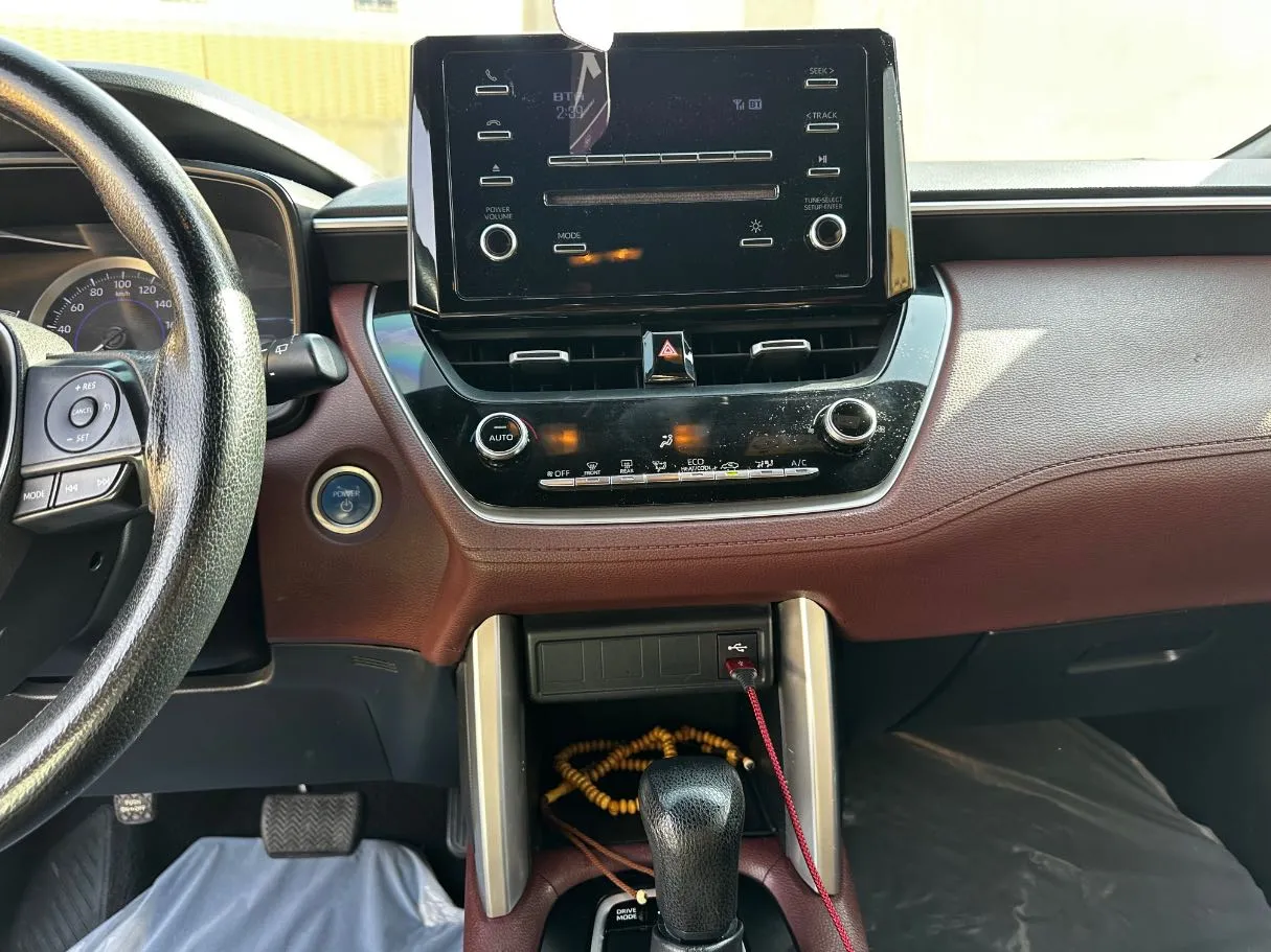 Car image 18
