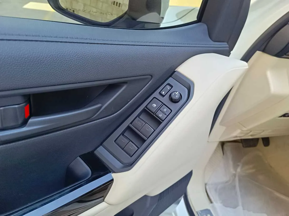 Car image 33