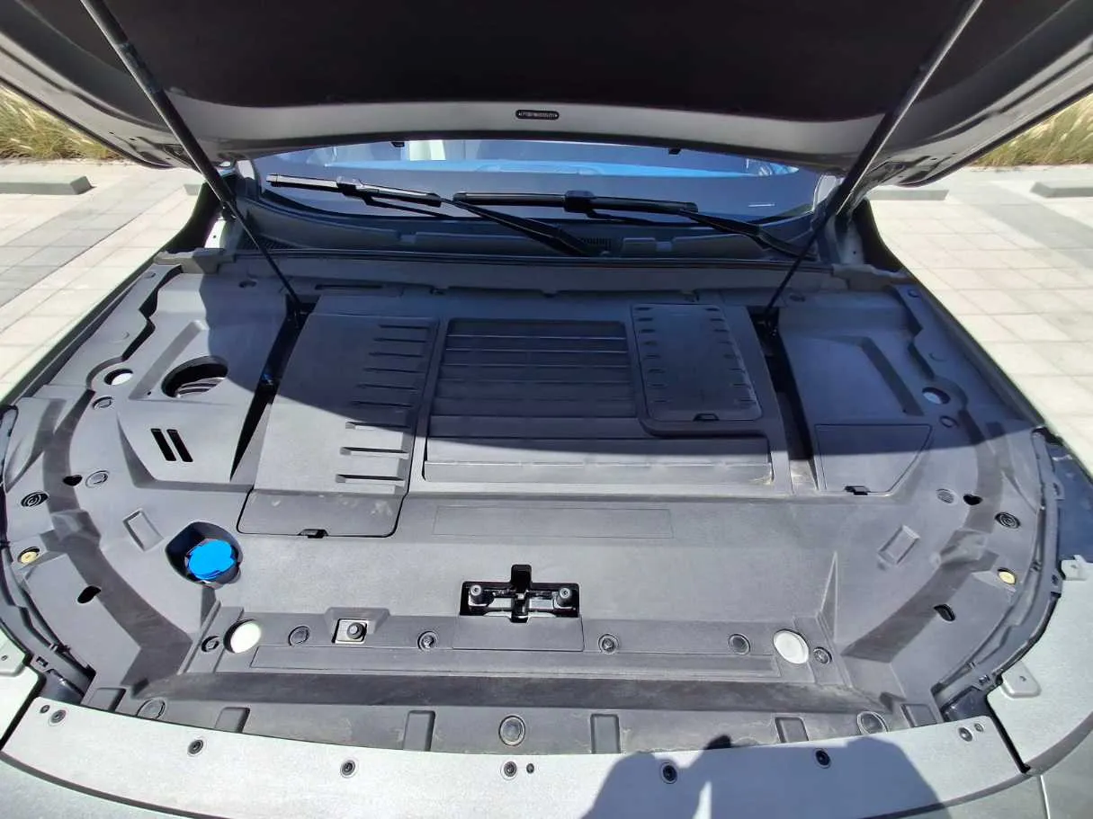 Car image 20