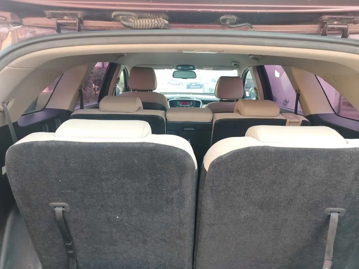 Car image 31