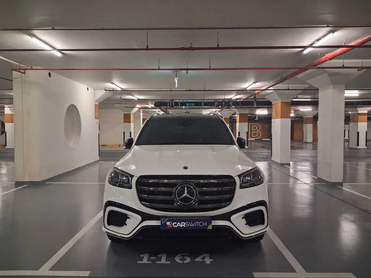Car image 2