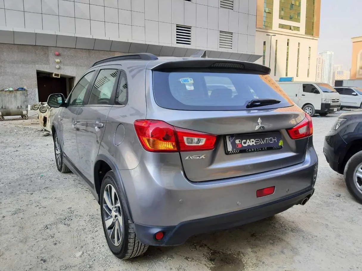 Car image 7