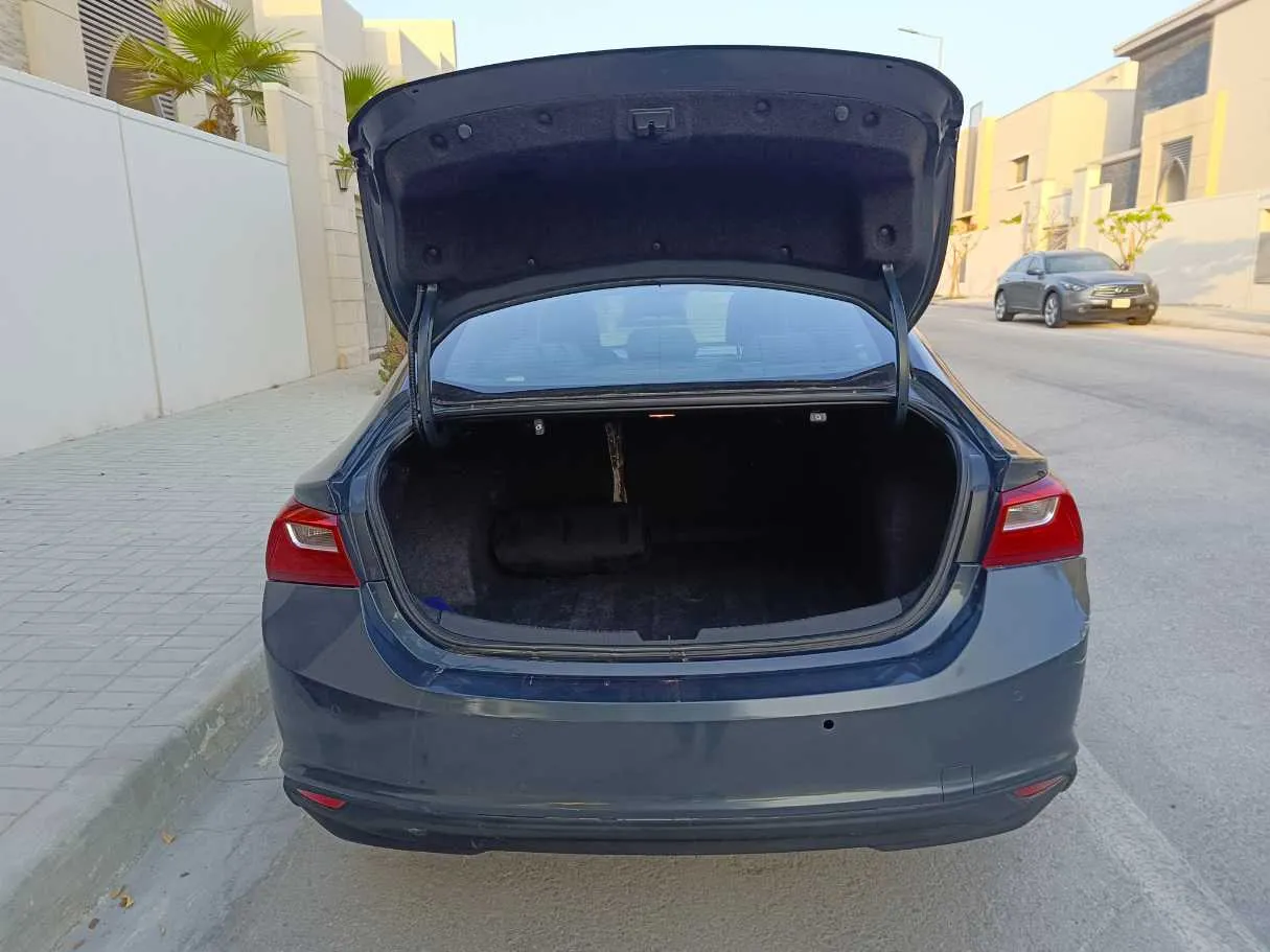 Car image 23
