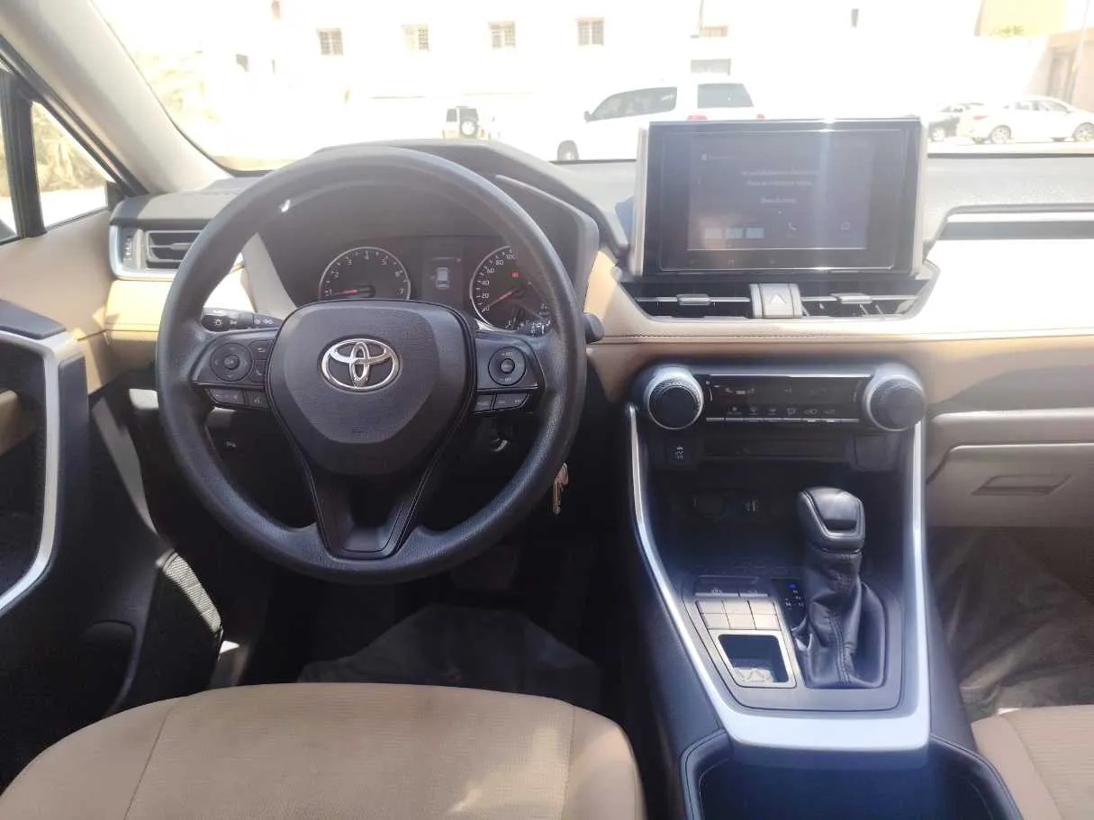 Car image 22