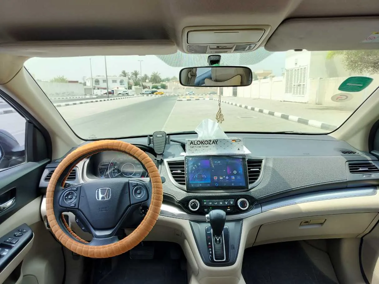 Car image 16
