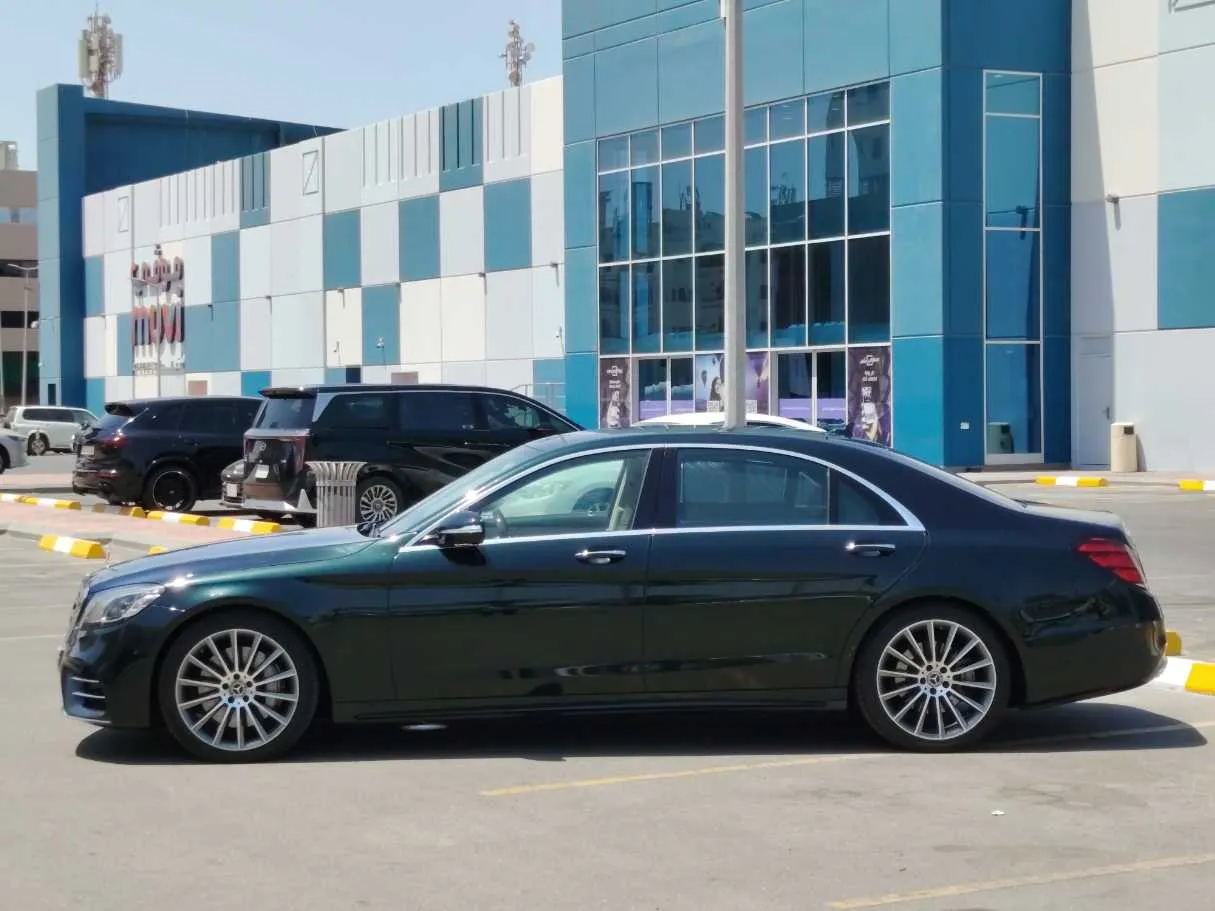 Car image 8