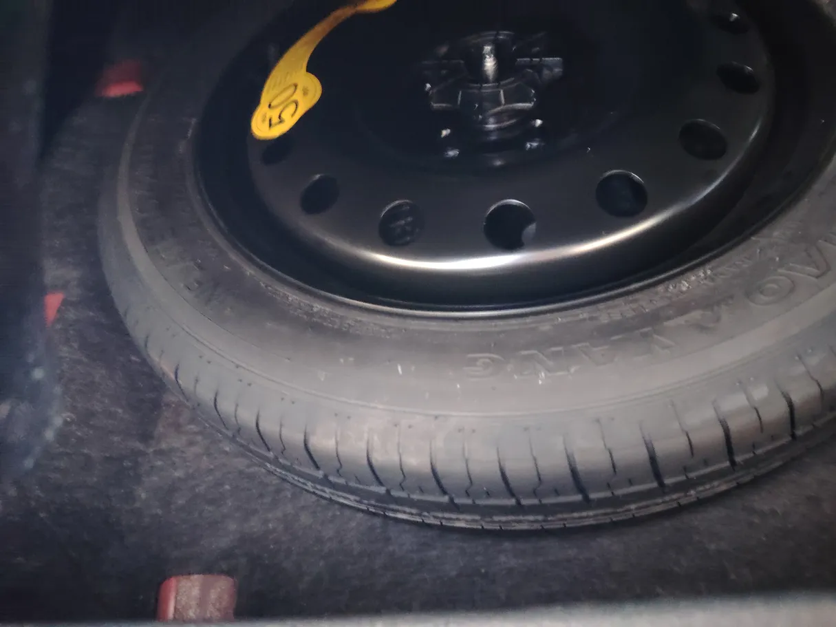 Car image 35