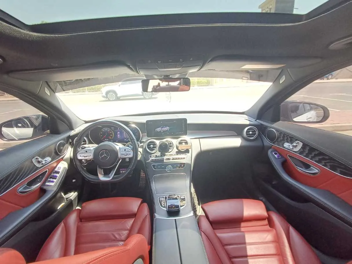Car image 17