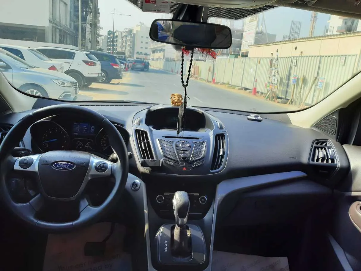 Car image 15