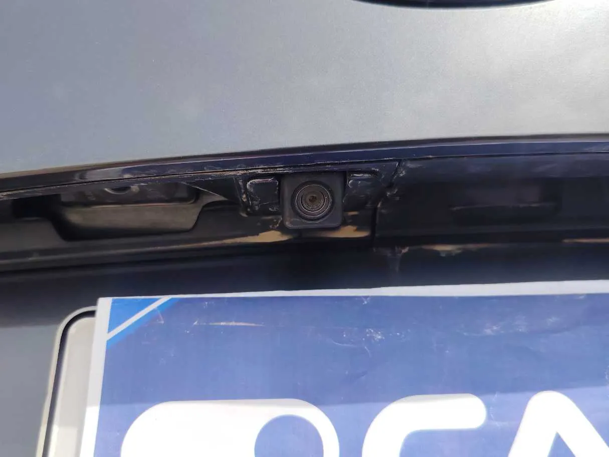 Car image 35