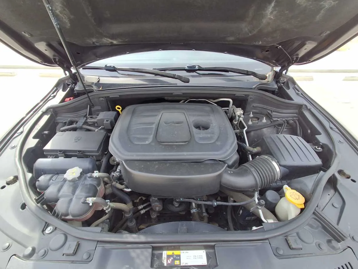 Car image 20