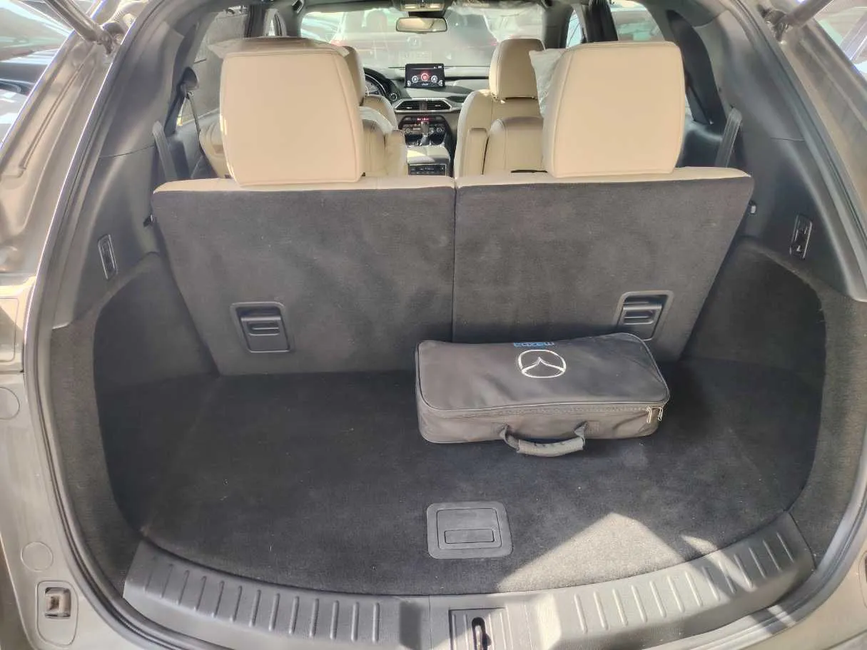 Car image 37
