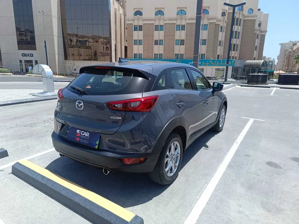 Car image 5
