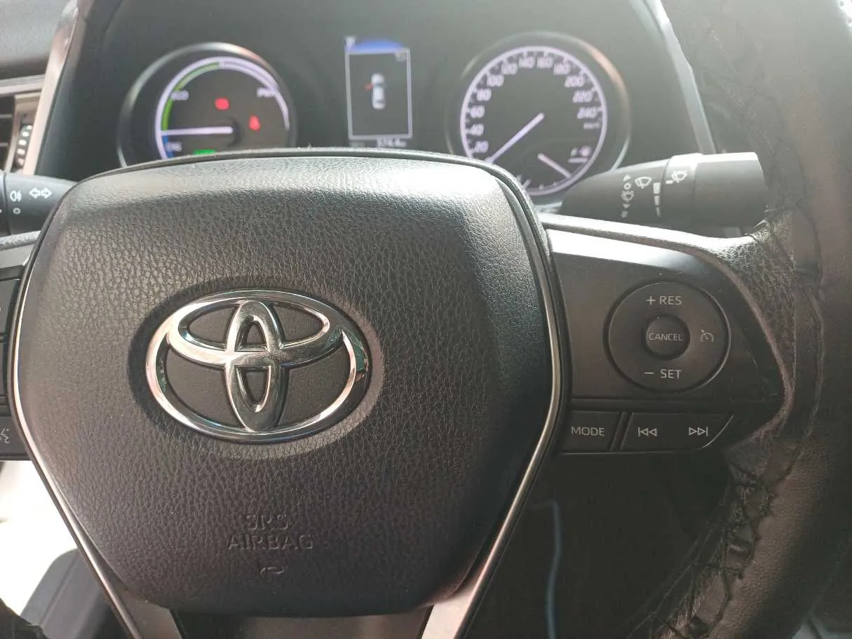 Car image 20
