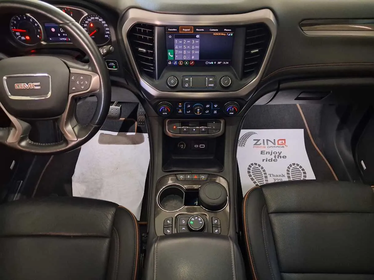 Car image 18