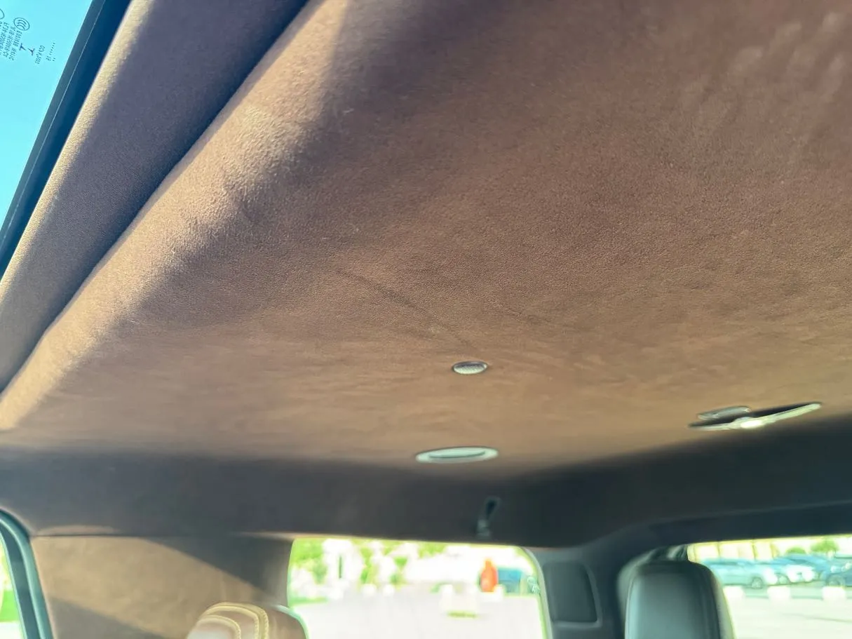 Car image 29