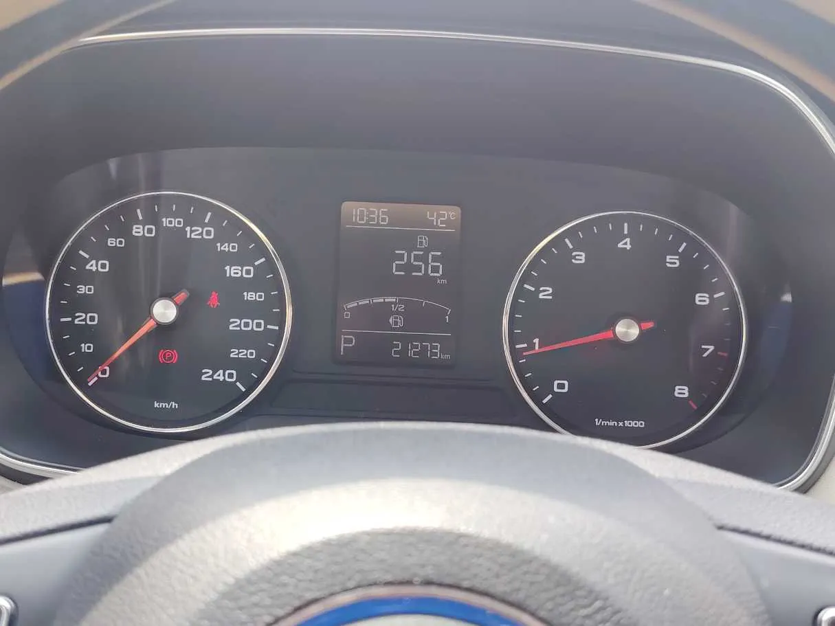 Car image 23