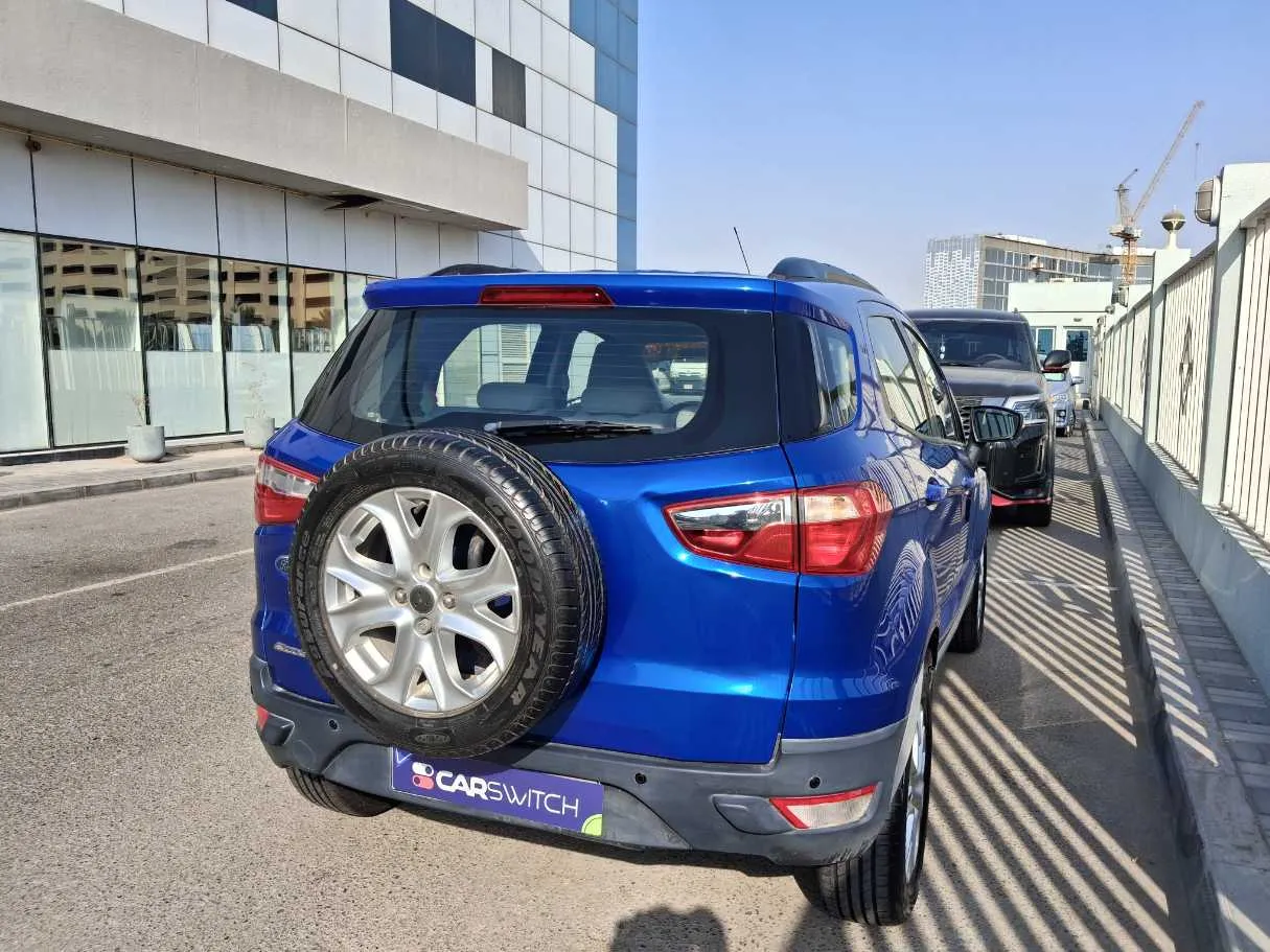Car image 7