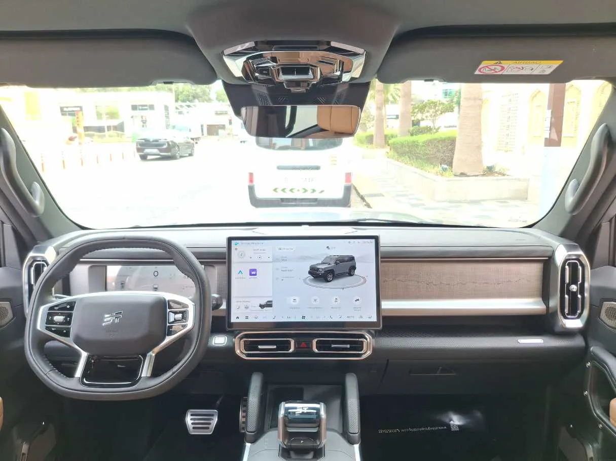 Car image 17