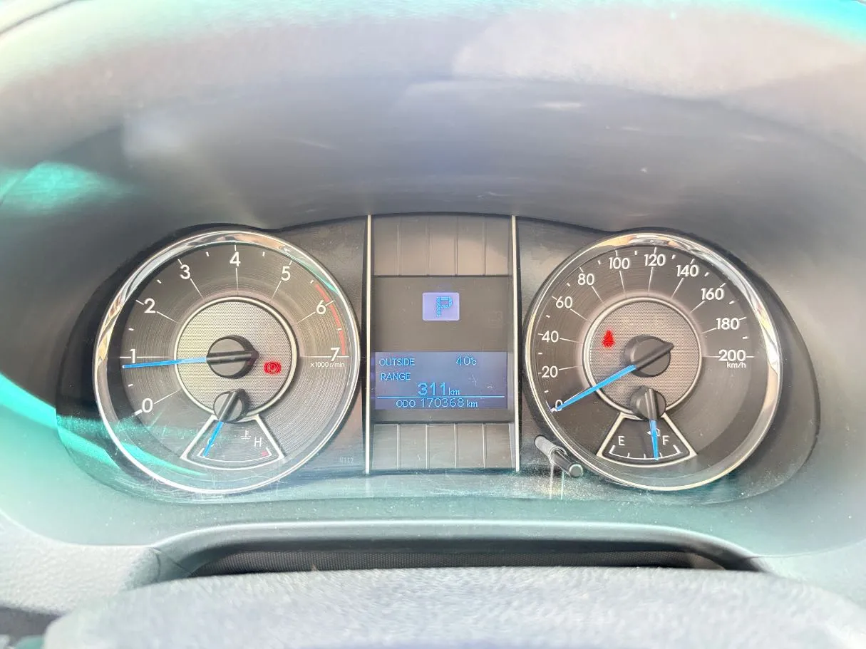Car image 23