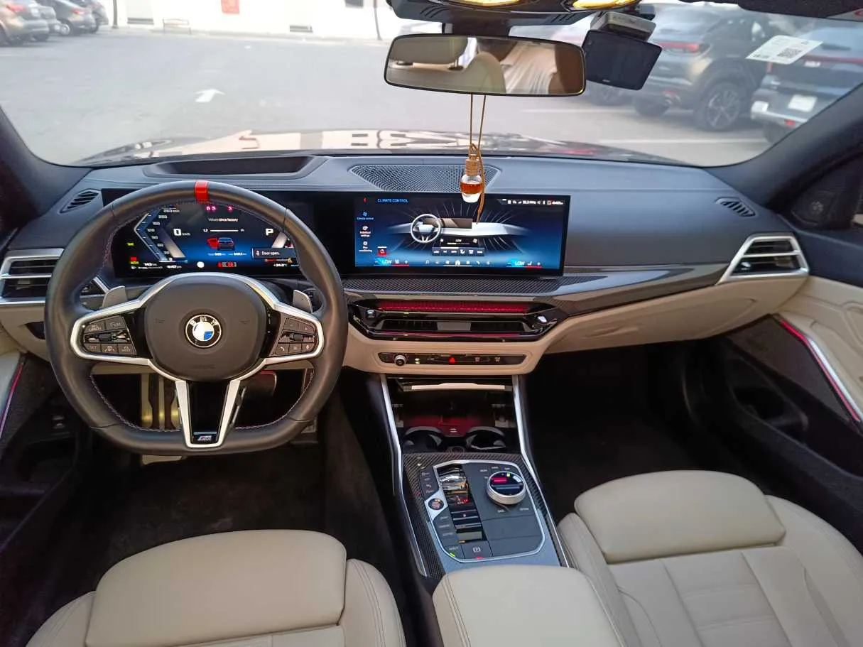 Car image 23