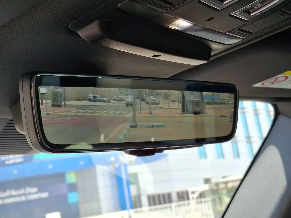 Car image 22