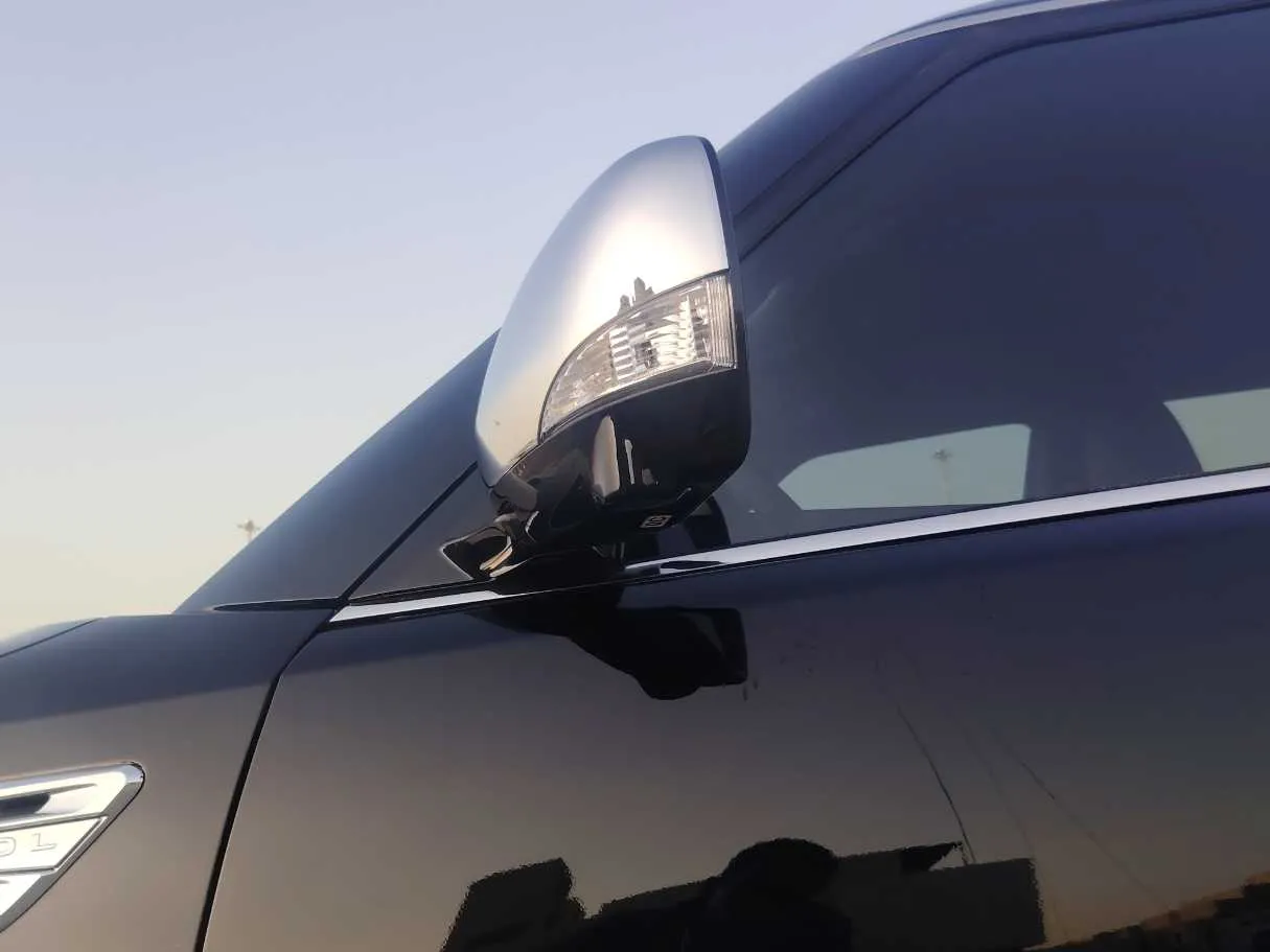 Car image 36