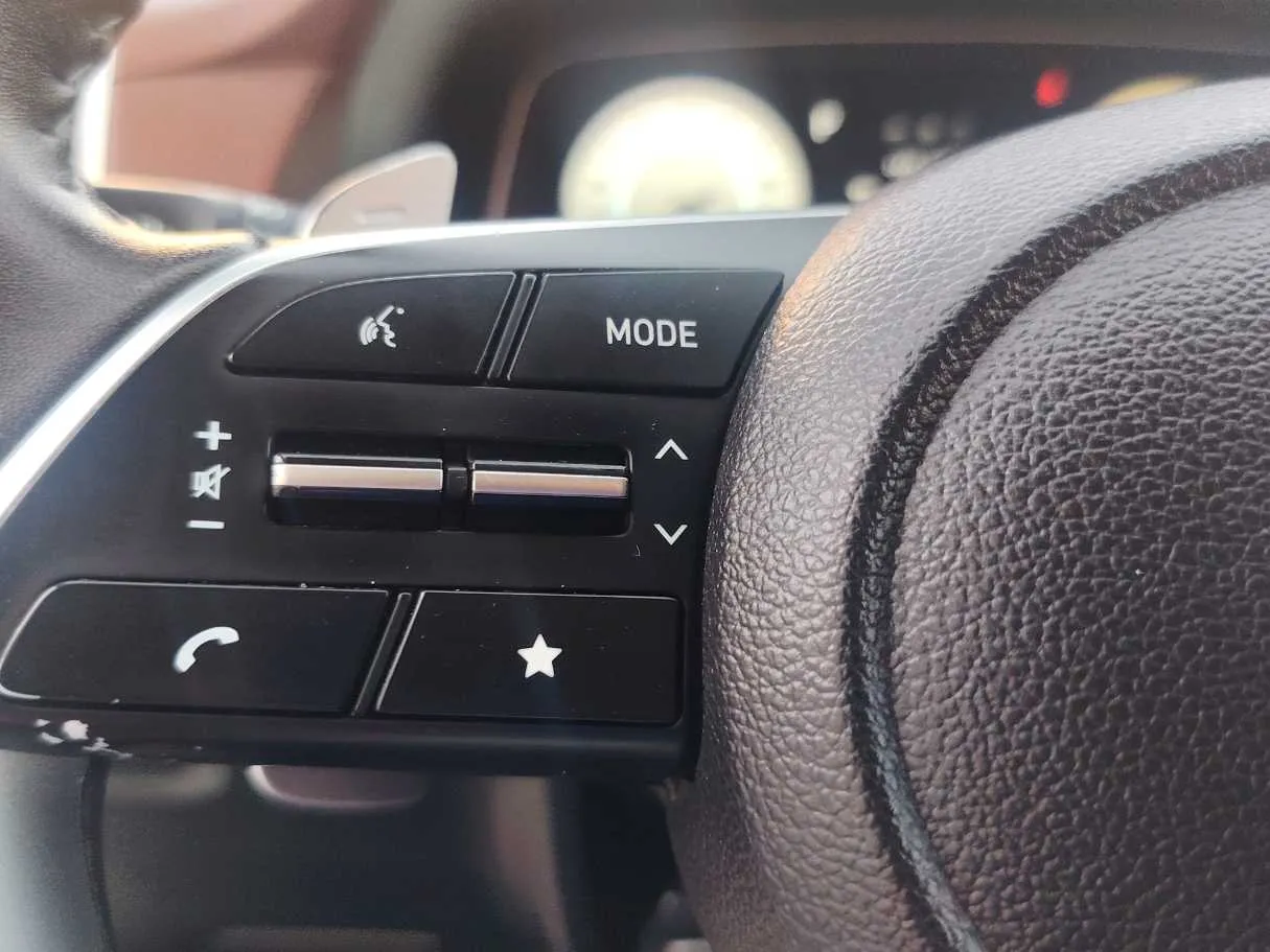 Car image 29