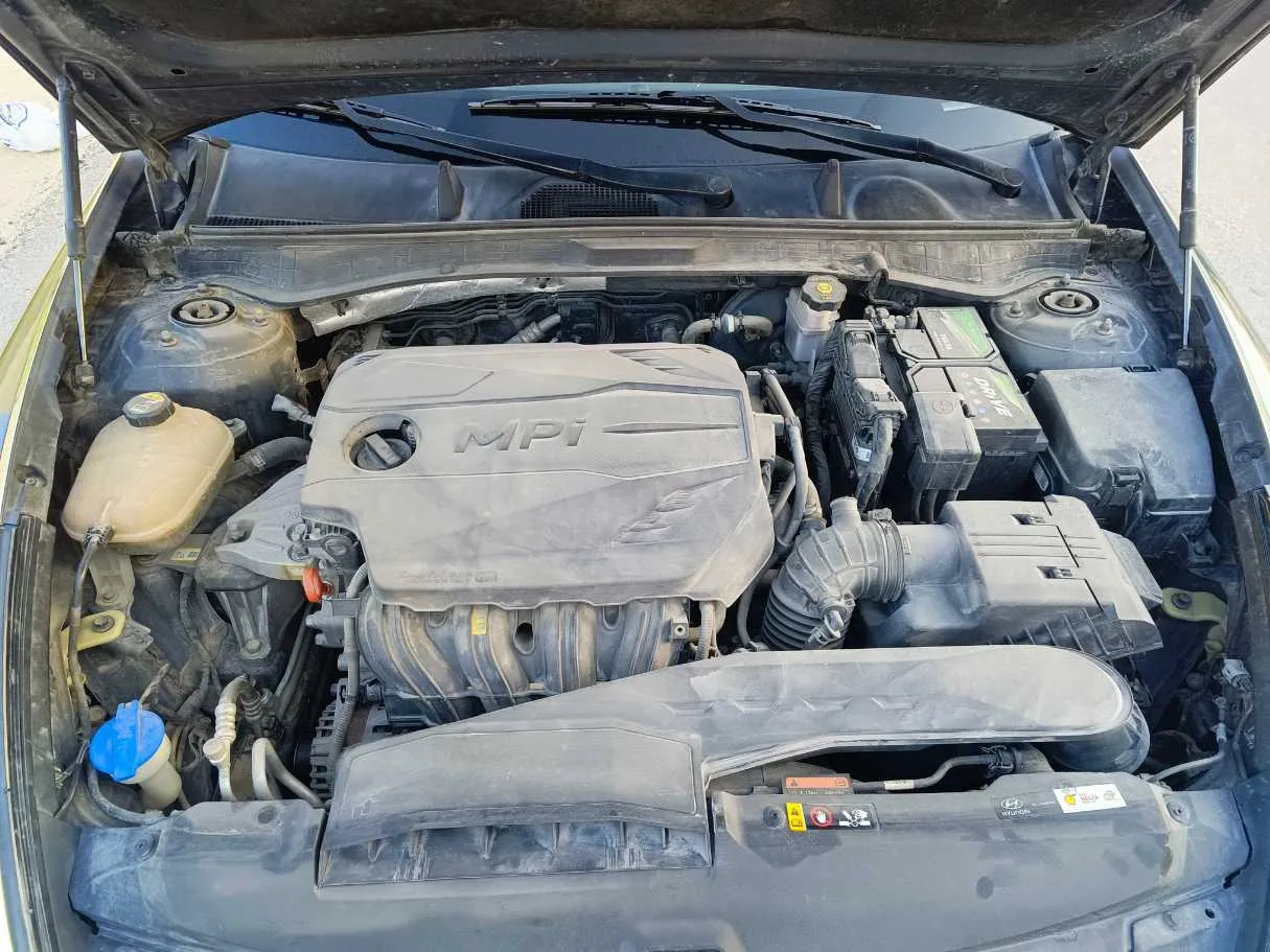 Car image 38