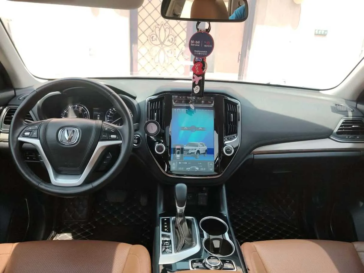 Car image 21
