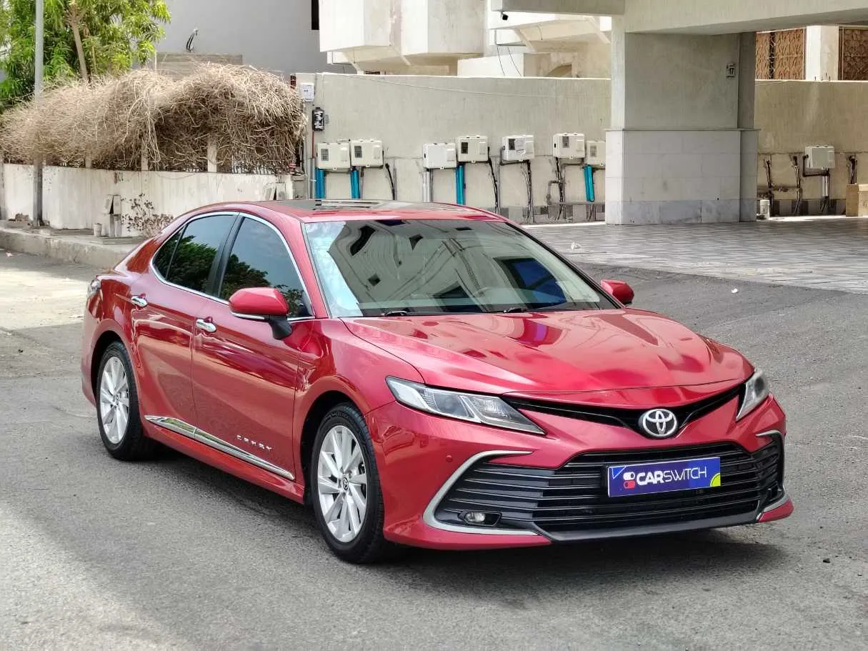 Car image 3