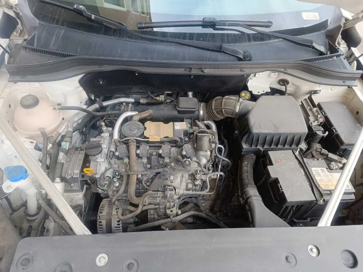 Car image 40