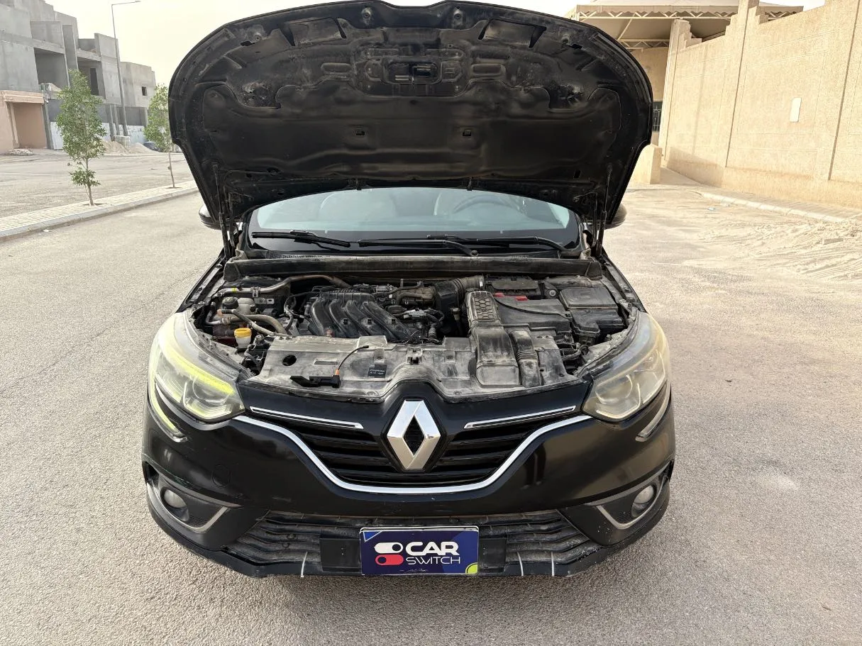 Car image 25