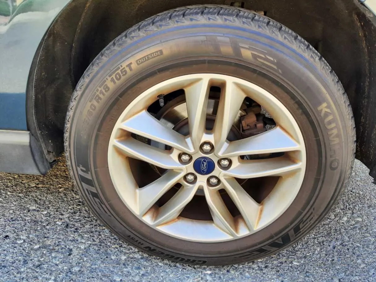 Car image 8