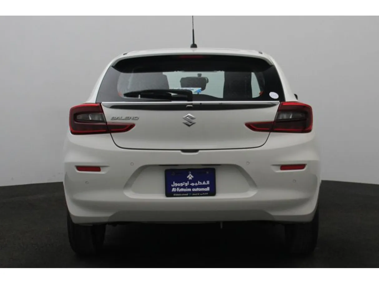 Car image 12
