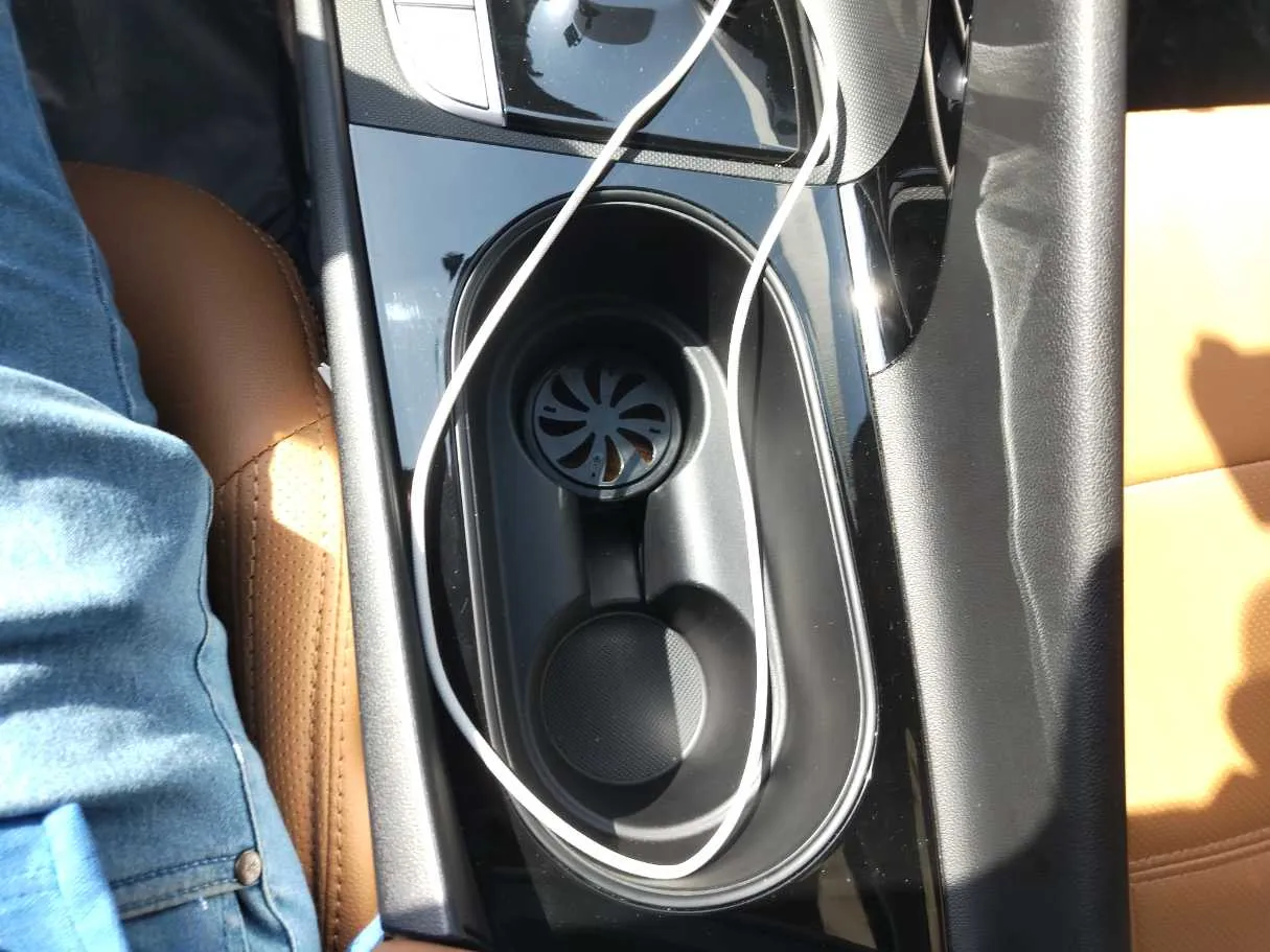 Car image 37