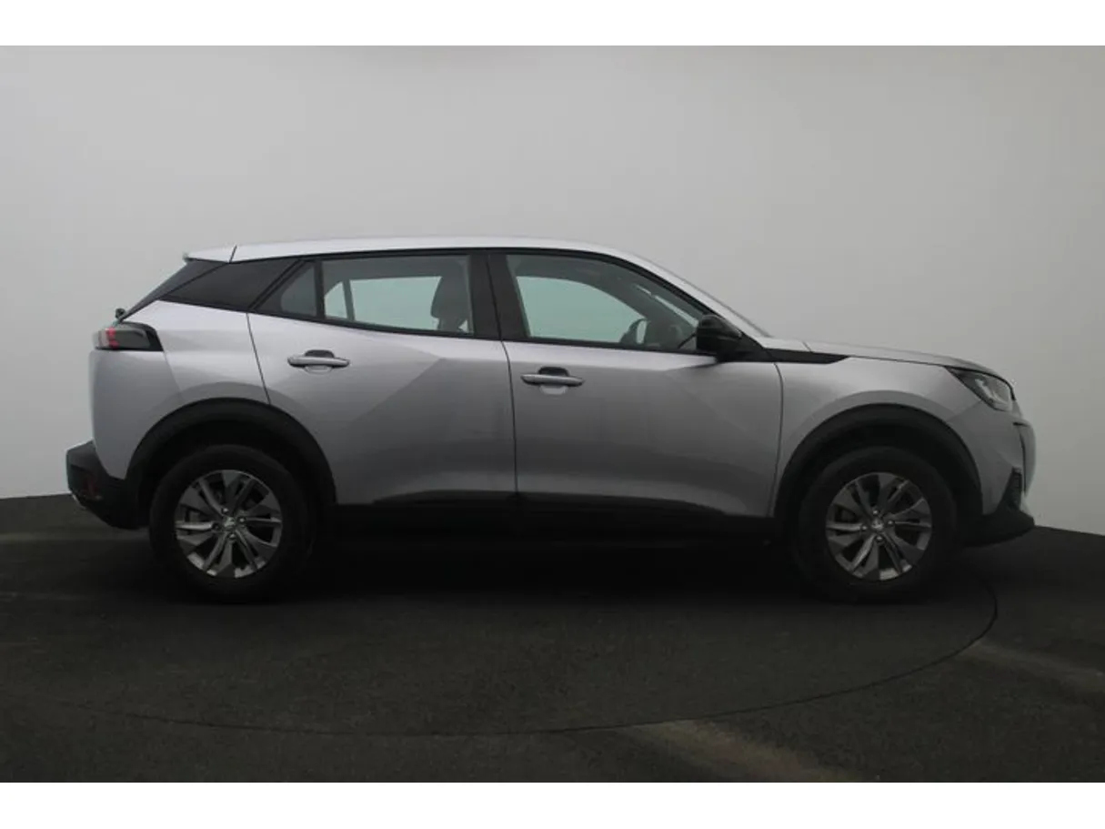 Car image 13