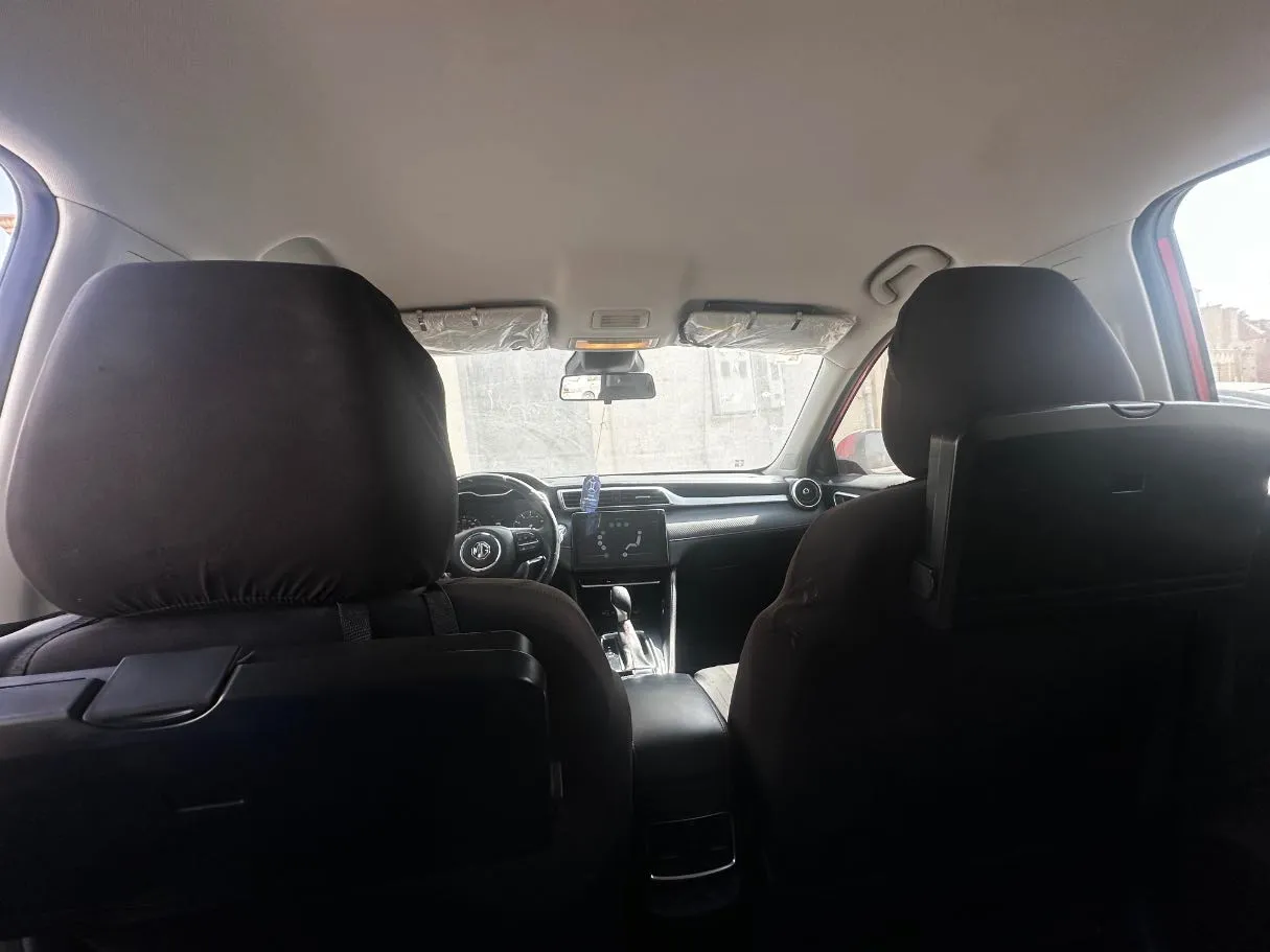 Car image 16