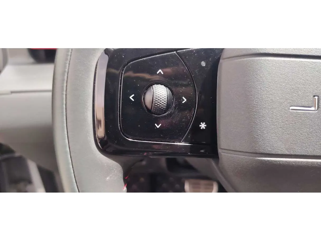 Car image 37