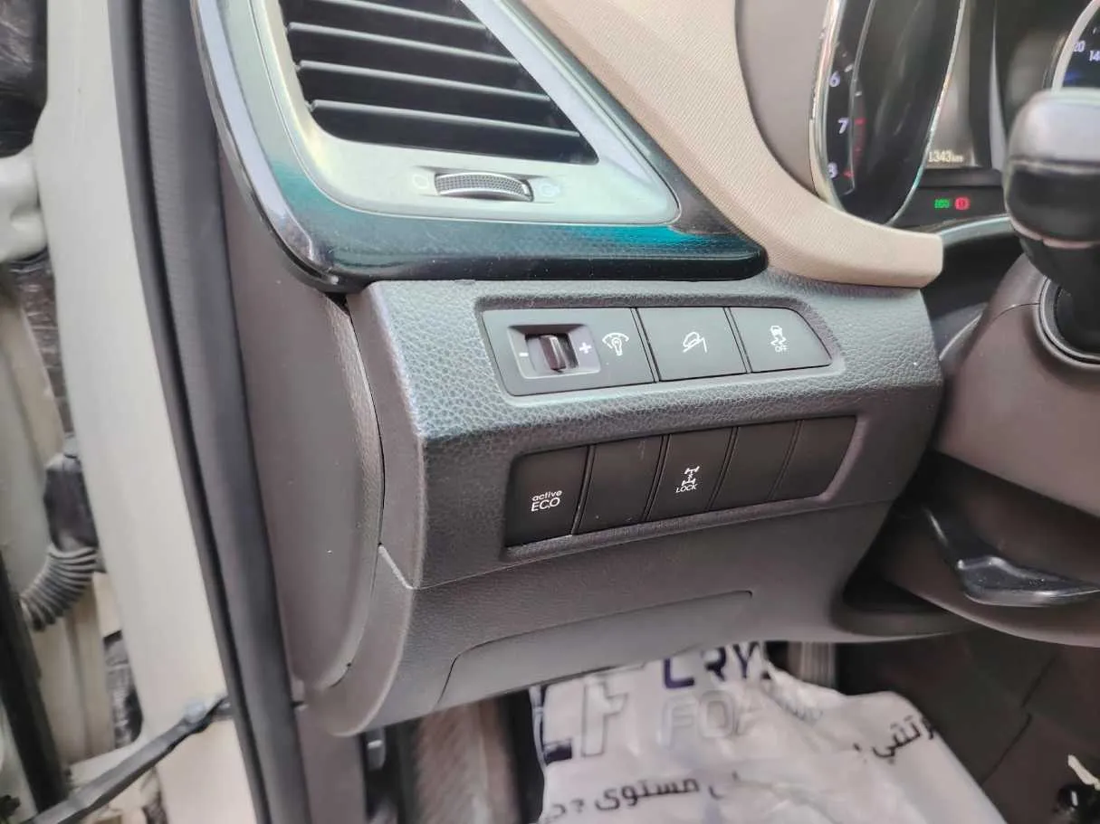 Car image 31