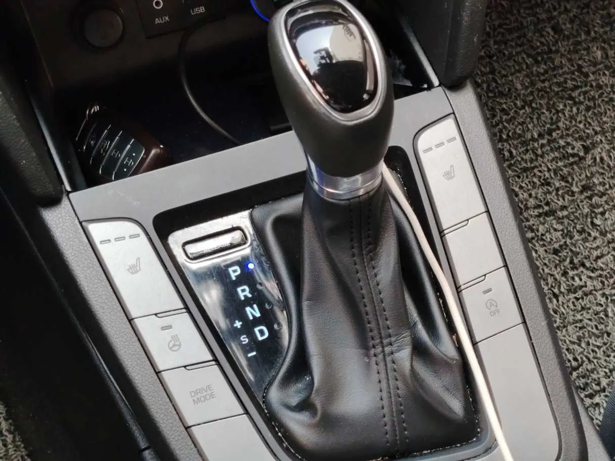 Car image 20
