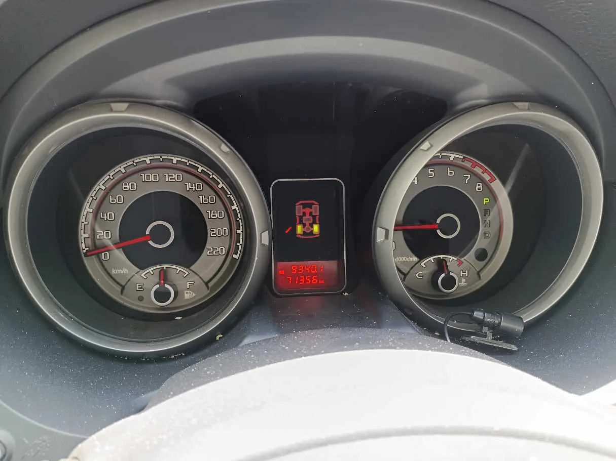 Car image 21